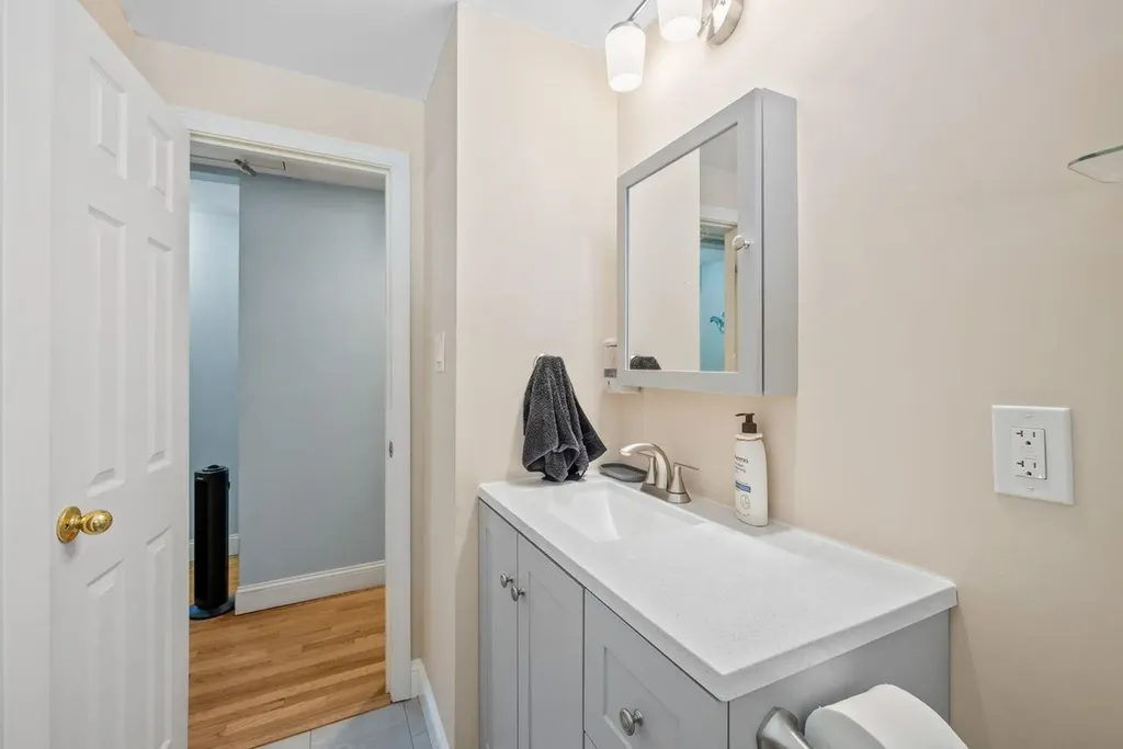 103 Old Rockingham Road Salem NH 03079