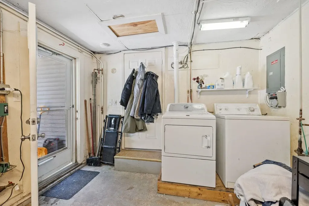 103 Old Rockingham Road Salem NH 03079