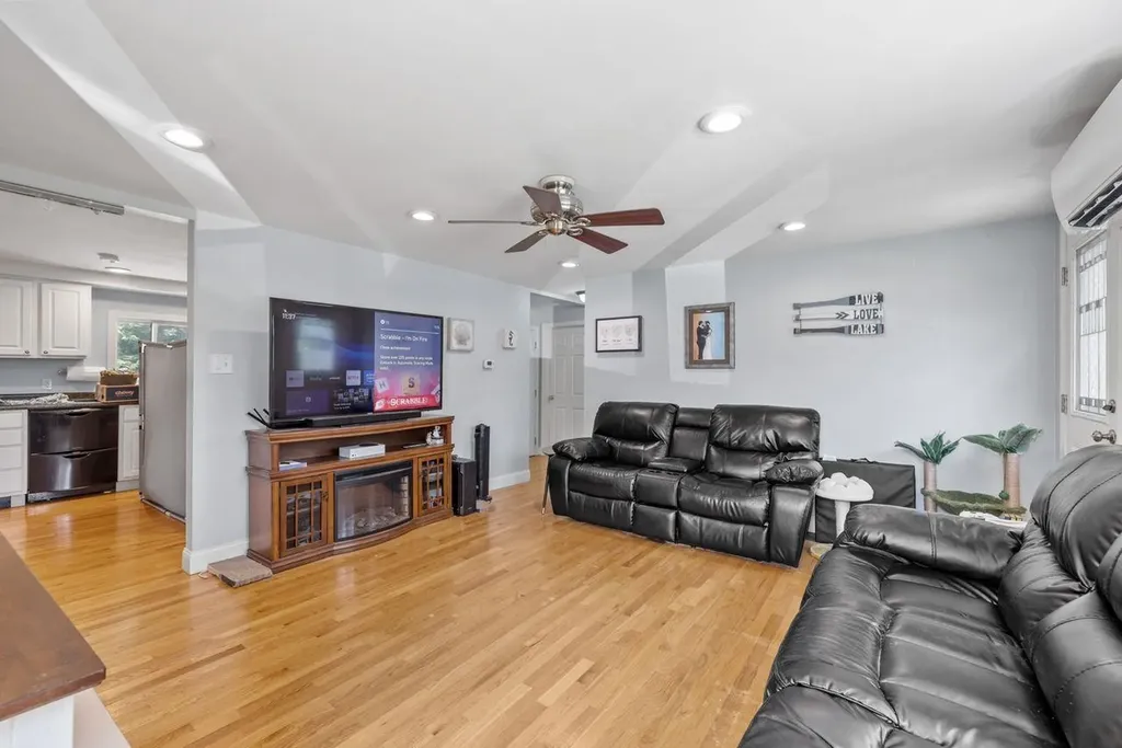 103 Old Rockingham Road Salem NH 03079