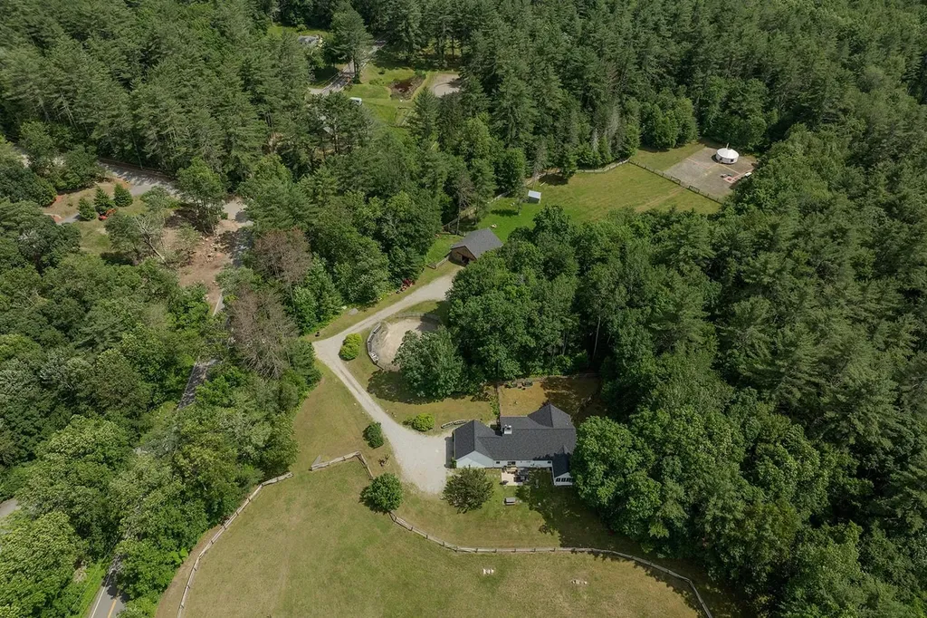 663 Valley Road Mason NH 03048
