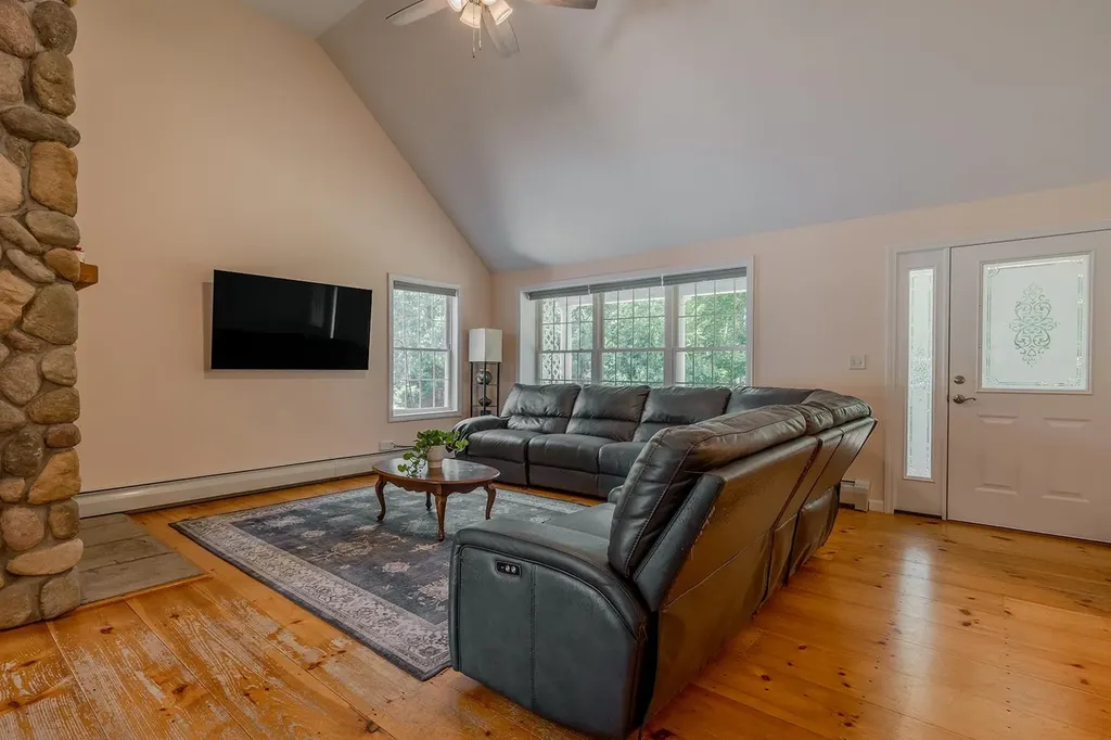 663 Valley Road Mason NH 03048