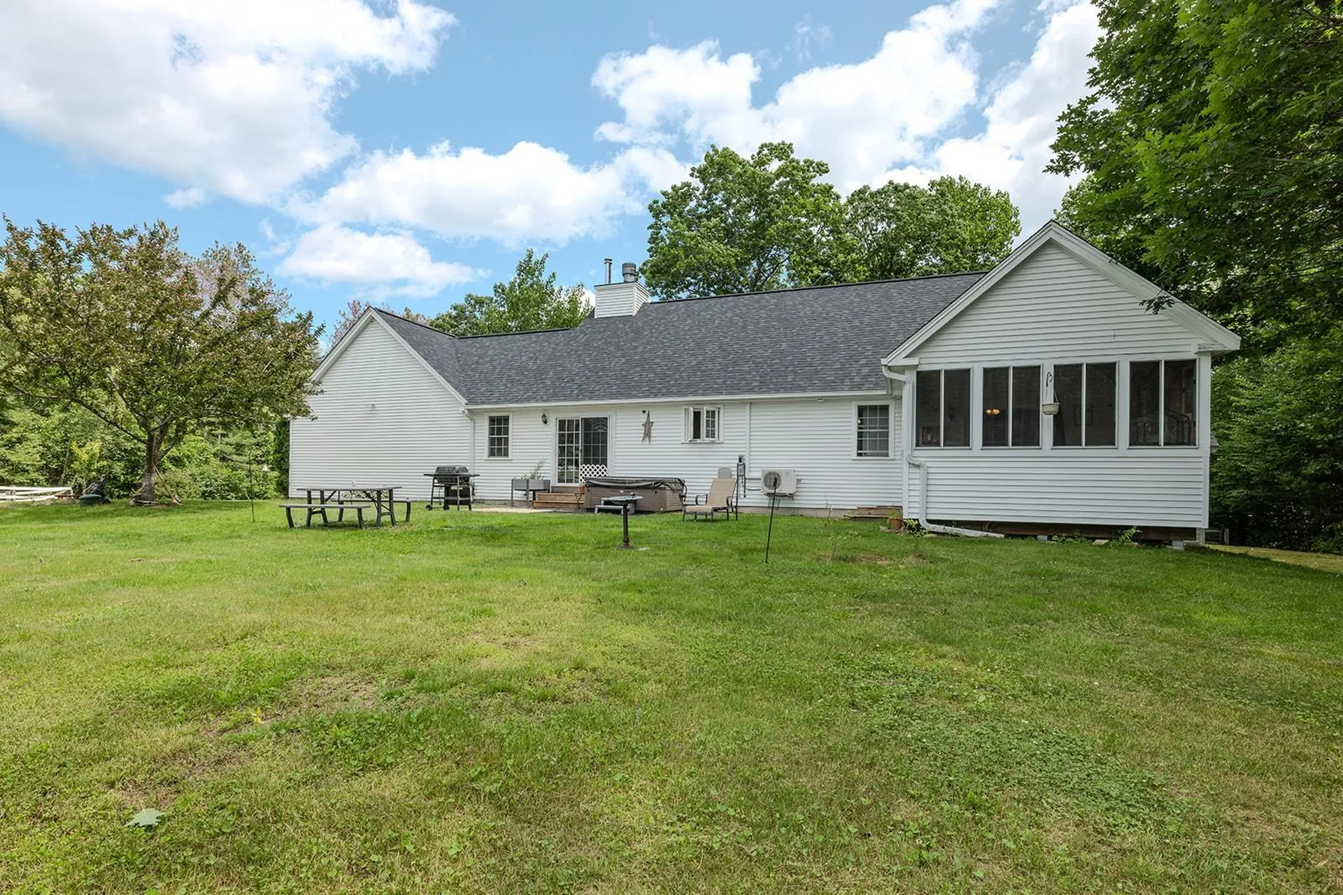 663 Valley Road Mason NH 03048
