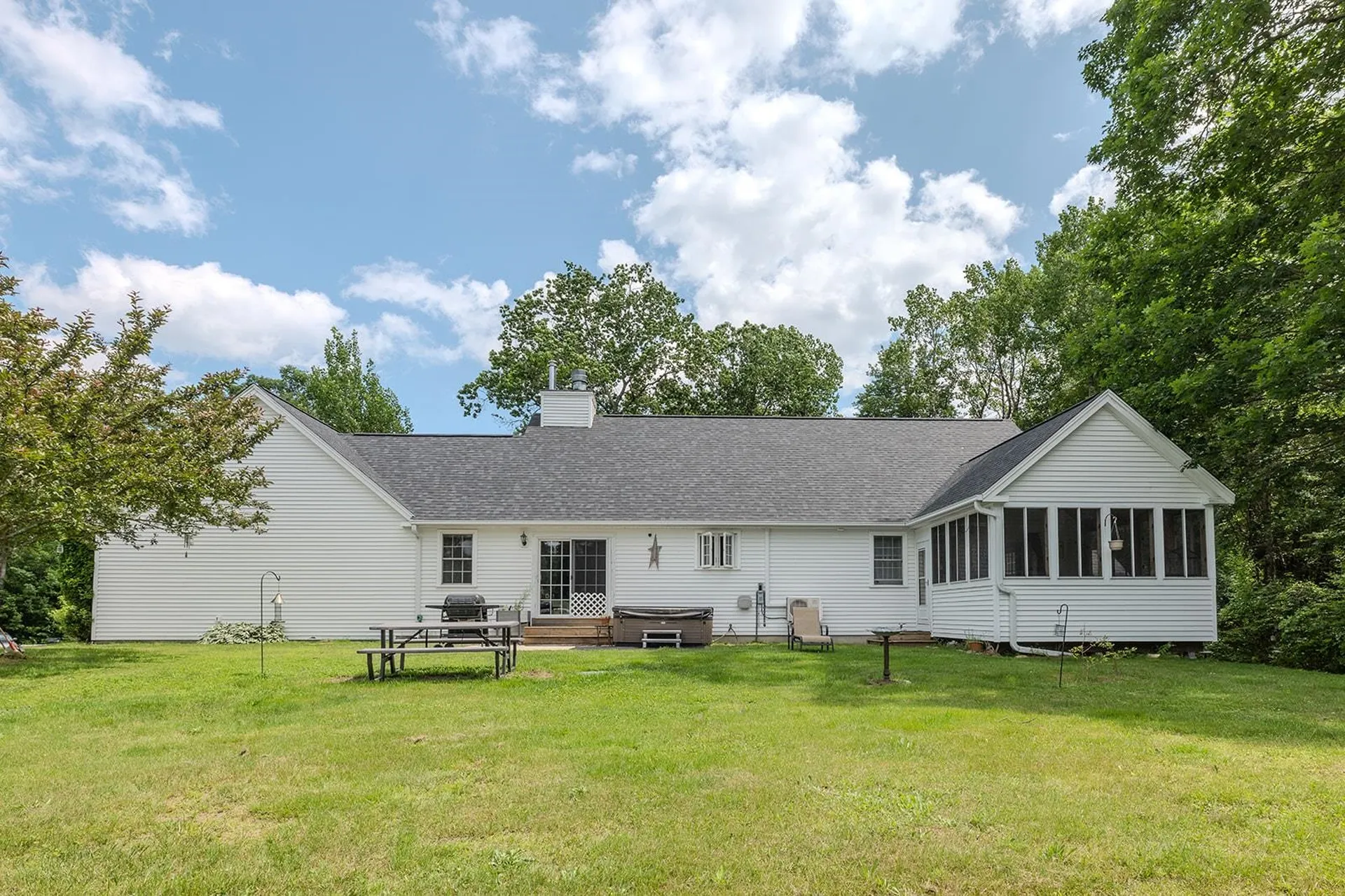 663 Valley Road Mason NH 03048