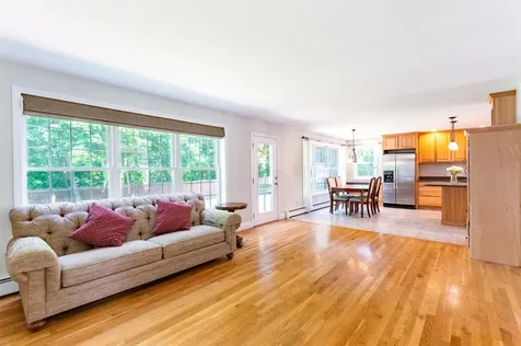 106 Walnut Hill Avenue Manchester NH 03104