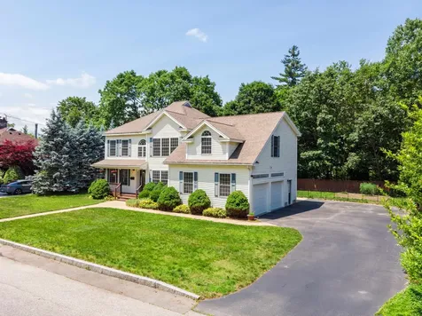 106 Walnut Hill Avenue Manchester NH 03104