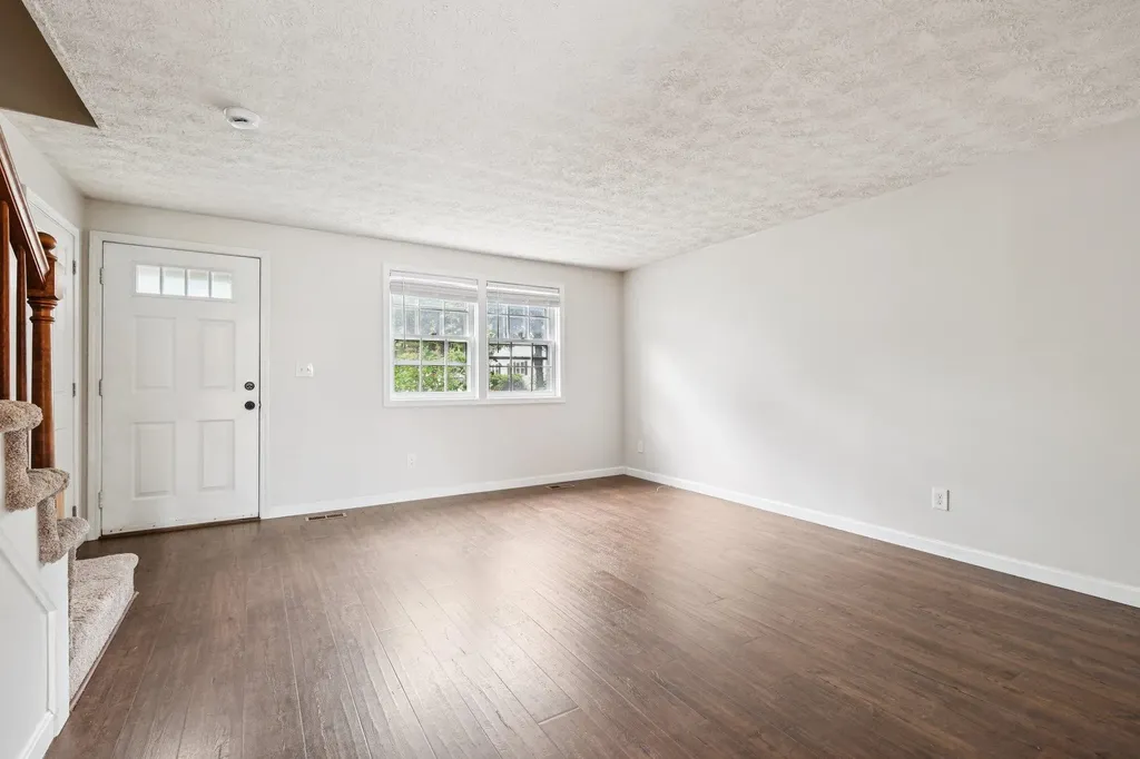 272 Winding Pond Road Londonderry NH 03053