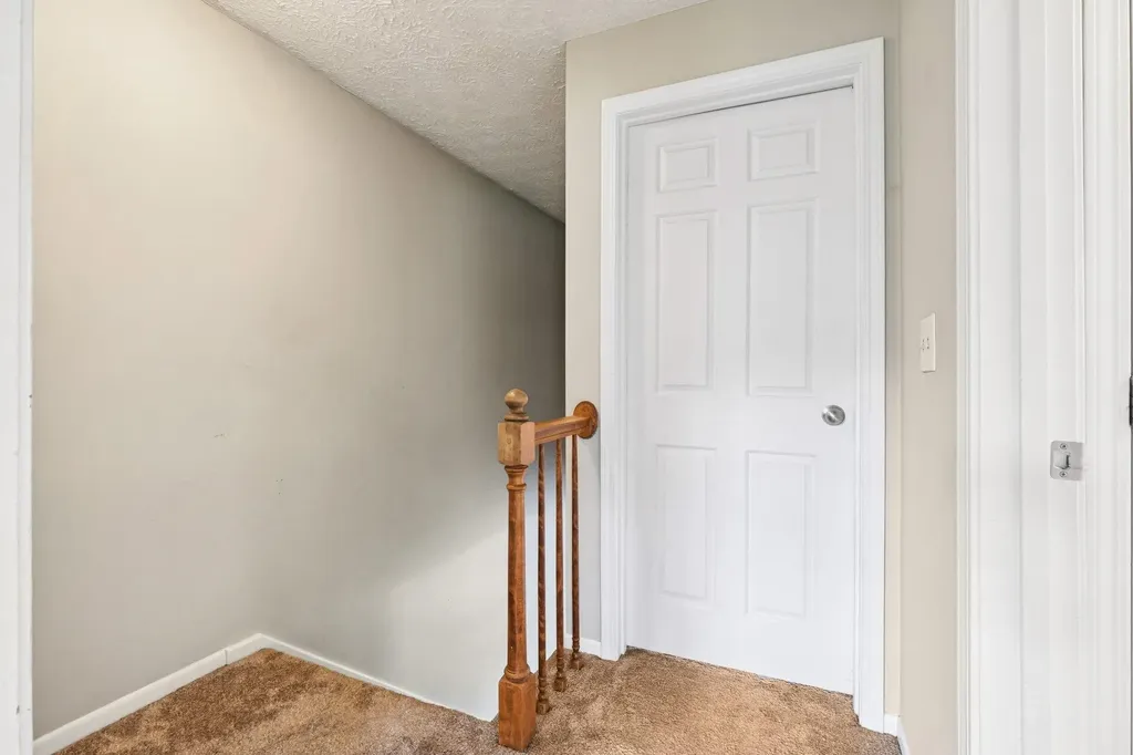 272 Winding Pond Road Londonderry NH 03053