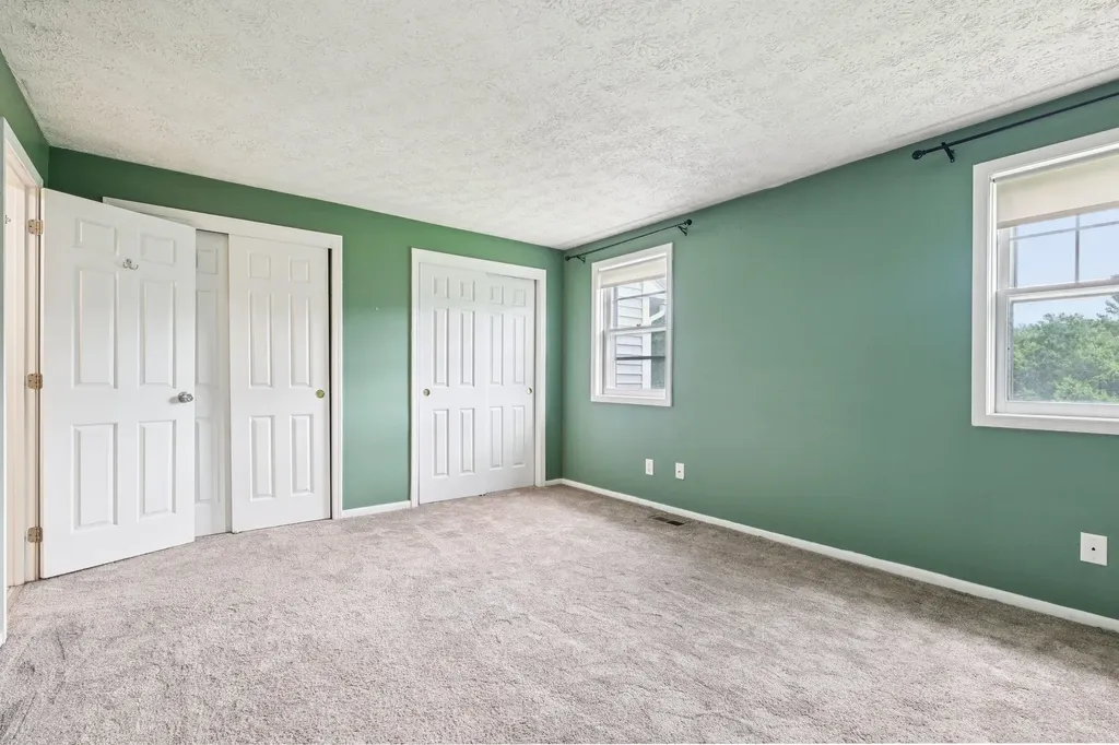 272 Winding Pond Road Londonderry NH 03053