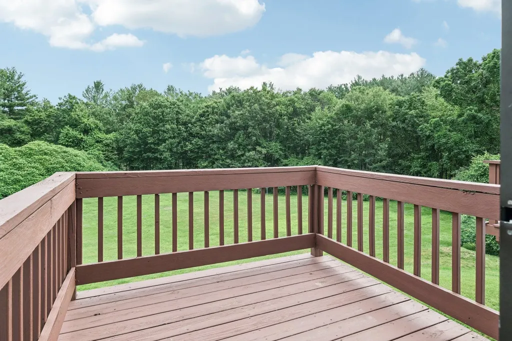 272 Winding Pond Road Londonderry NH 03053