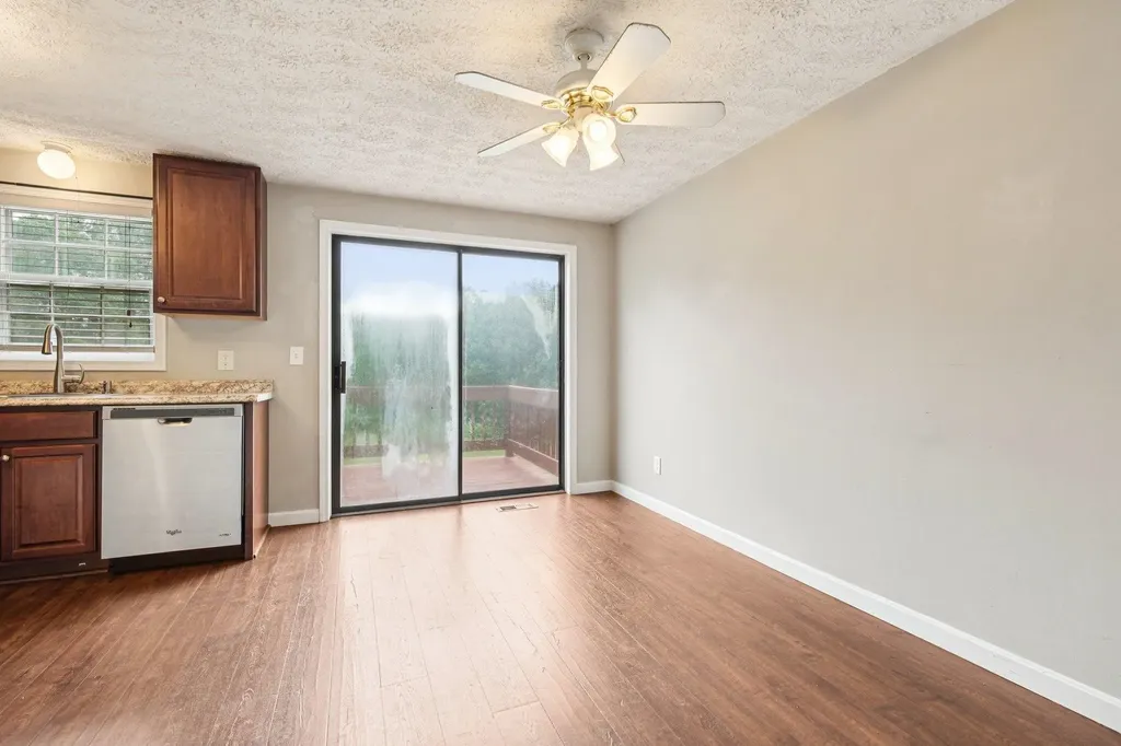 272 Winding Pond Road Londonderry NH 03053