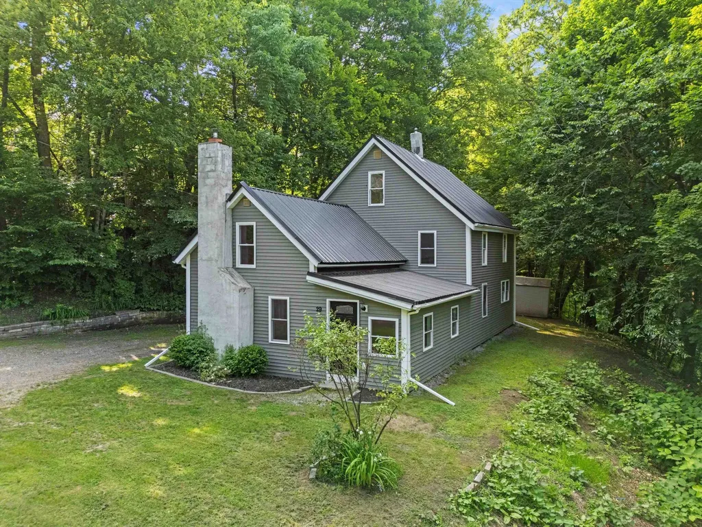 29 Summit Street Franklin NH 03235