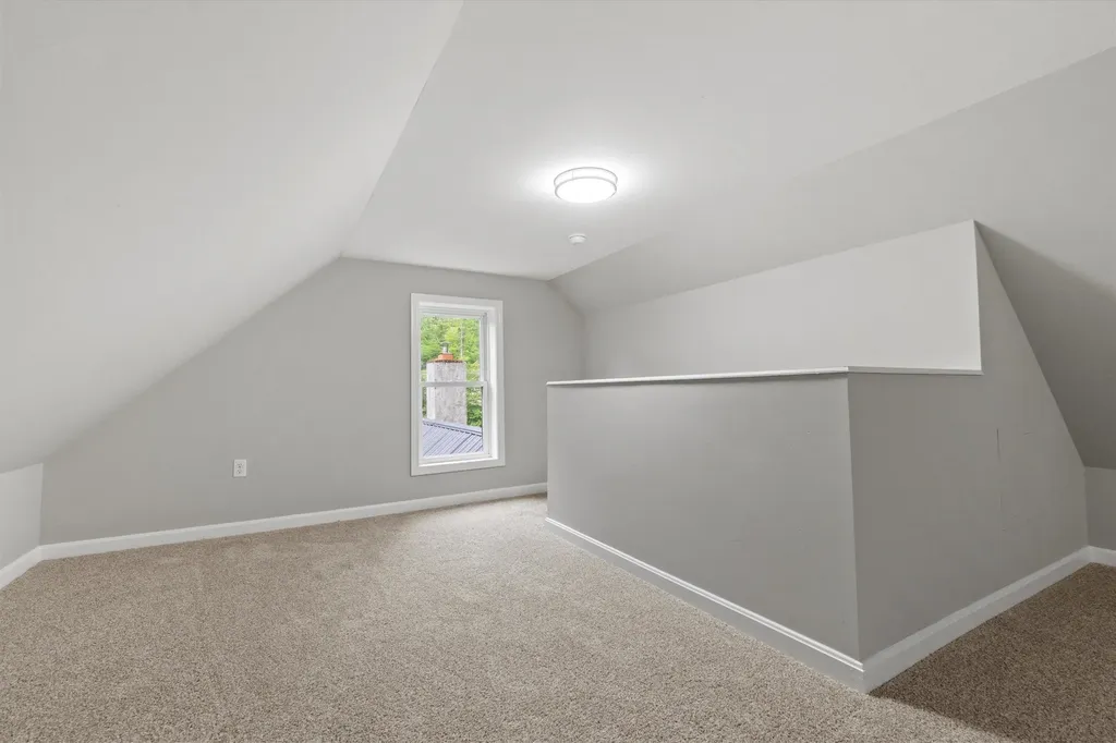 29 Summit Street Franklin NH 03235