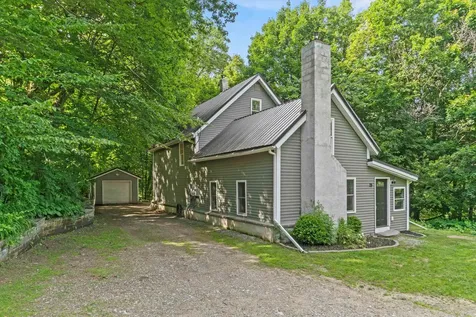 29 Summit Street Franklin NH 03235