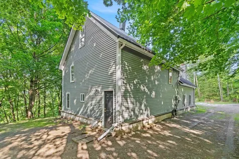 29 Summit Street Franklin NH 03235