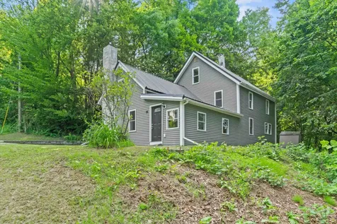 29 Summit Street Franklin NH 03235