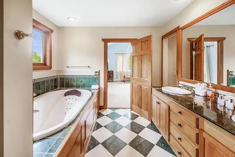 42 Blackberry Lane Jamaica VT 05343