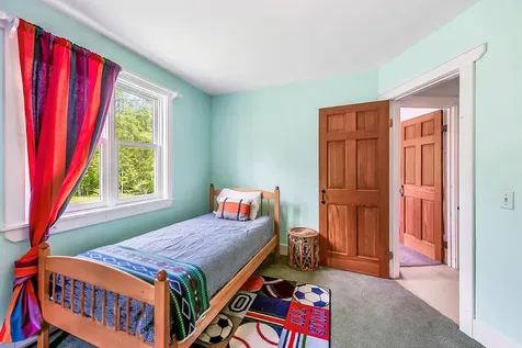 42 Blackberry Lane Jamaica VT 05343