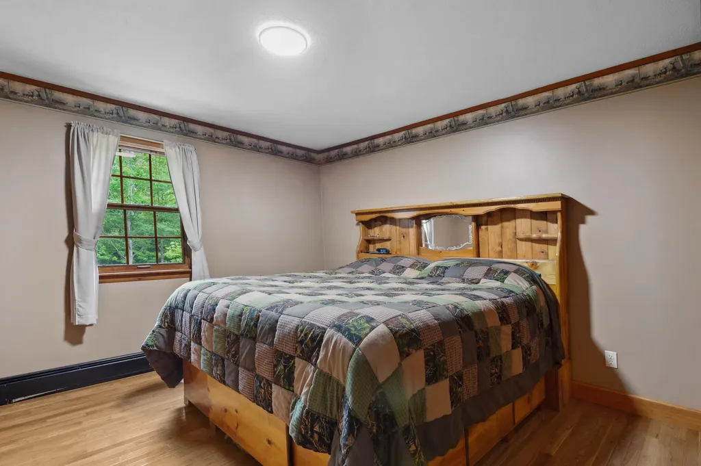 13 Seyah Road Shelburne NH 03581