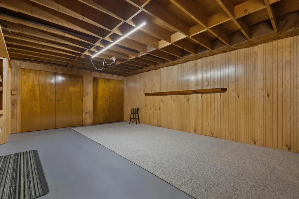 13 Seyah Road Shelburne NH 03581