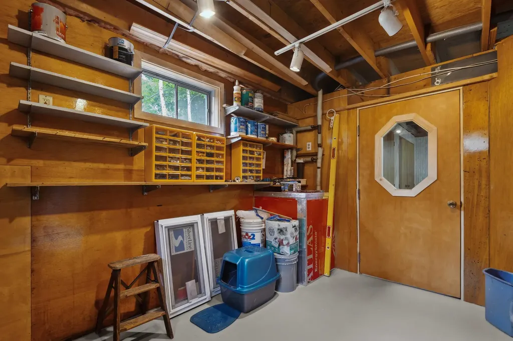 13 Seyah Road Shelburne NH 03581