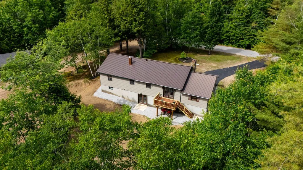 13 Seyah Road Shelburne NH 03581