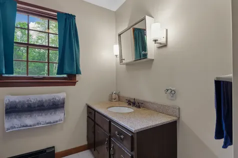 13 Seyah Road Shelburne NH 03581