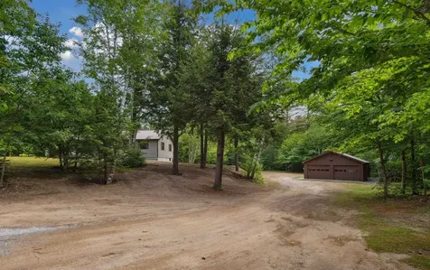 13 Seyah Road Shelburne NH 03581