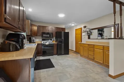 13 Seyah Road Shelburne NH 03581