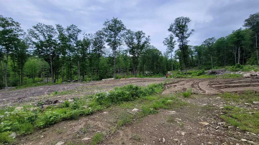 X Whispering Winds Way Canaan NH 03741