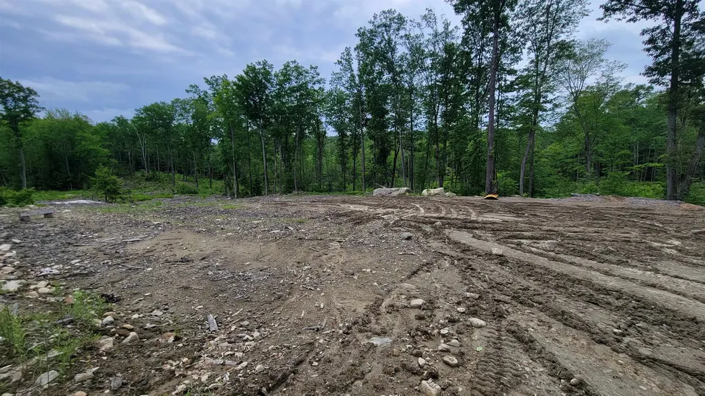 X Whispering Winds Way Canaan NH 03741