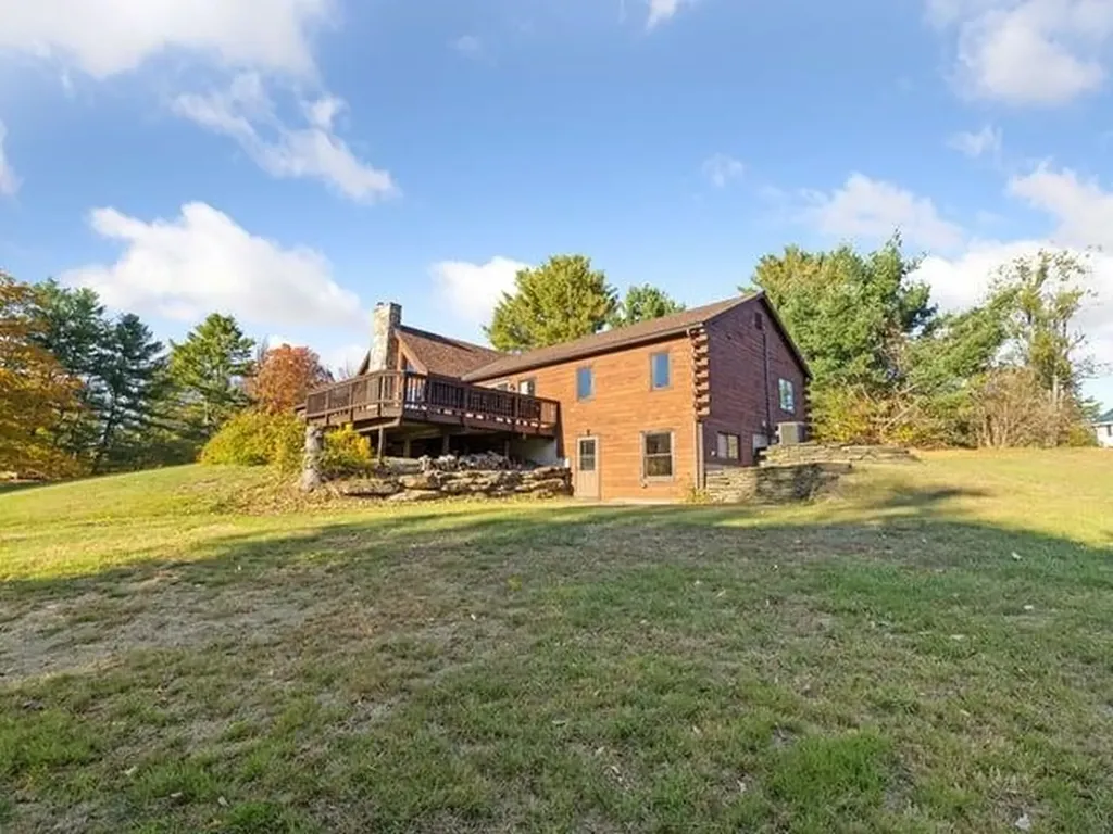 36 Split Oak Circle Chesterfield NH 03443