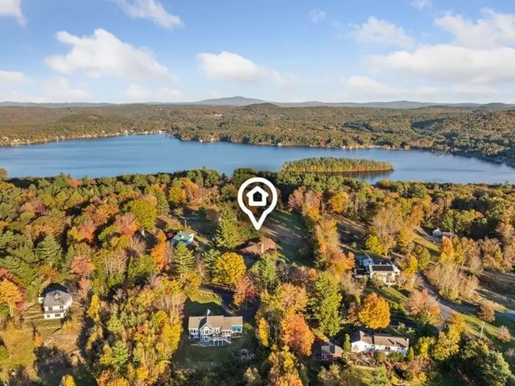36 Split Oak Circle Chesterfield NH 03443