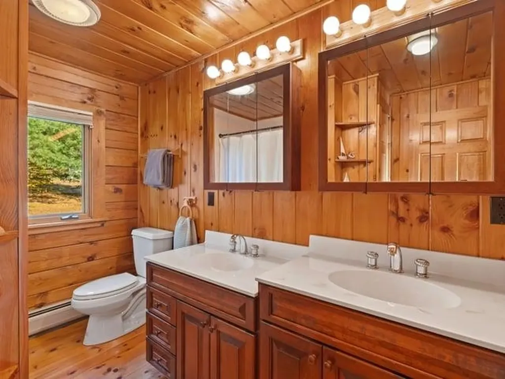36 Split Oak Circle Chesterfield NH 03443