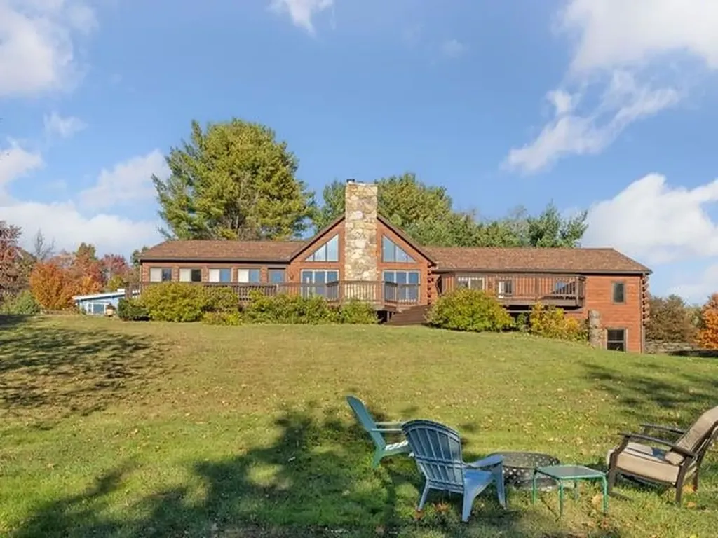 36 Split Oak Circle Chesterfield NH 03443