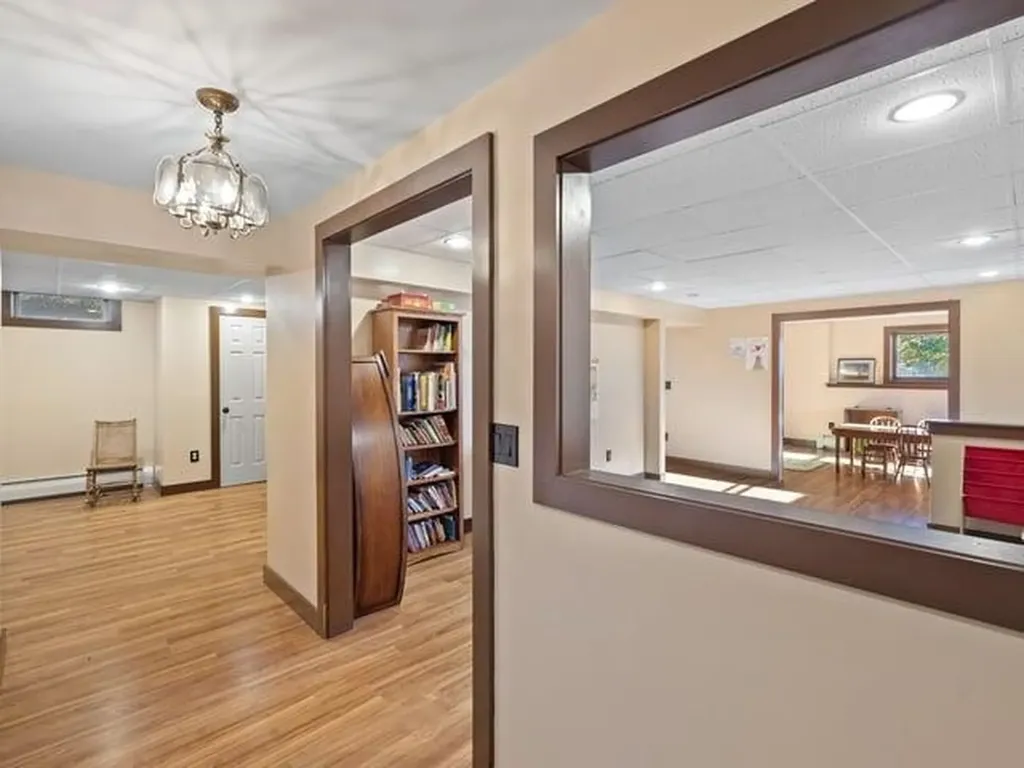 36 Split Oak Circle Chesterfield NH 03443