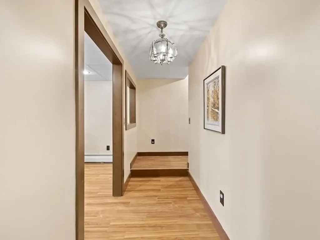 36 Split Oak Circle Chesterfield NH 03443