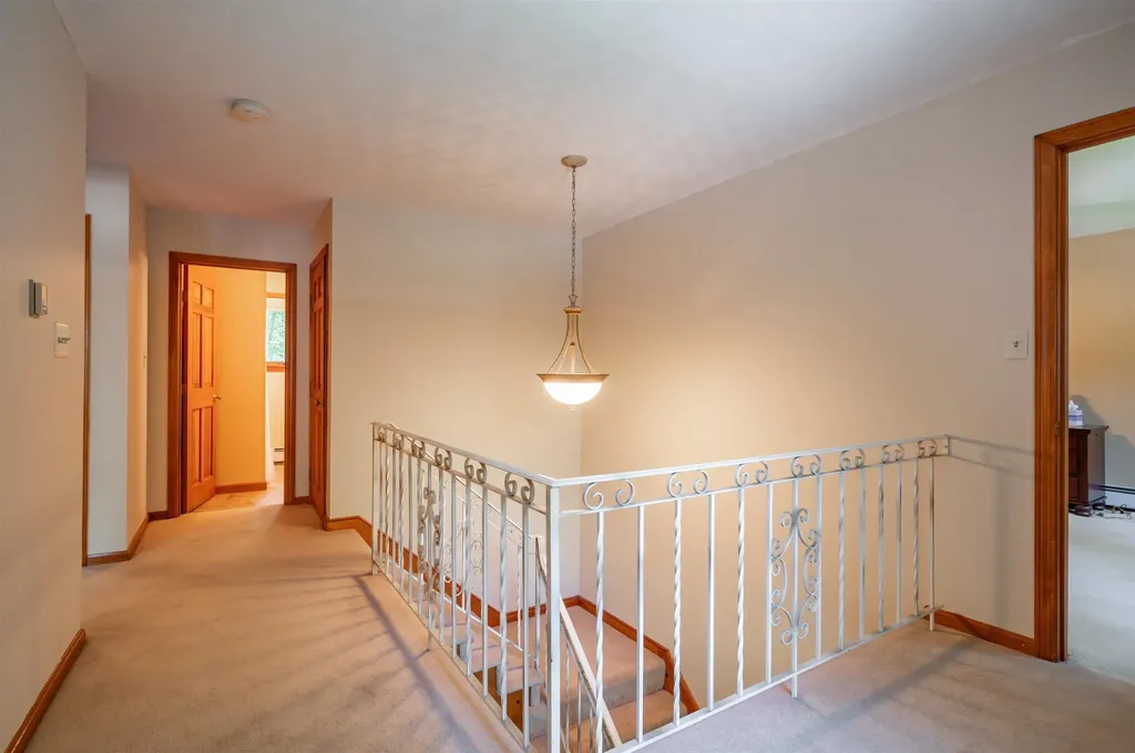 7 Golden Oaks Drive Salem NH 03079