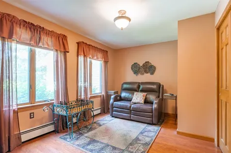 7 Golden Oaks Drive Salem NH 03079