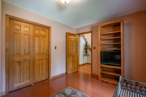 7 Golden Oaks Drive Salem NH 03079
