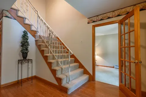 7 Golden Oaks Drive Salem NH 03079