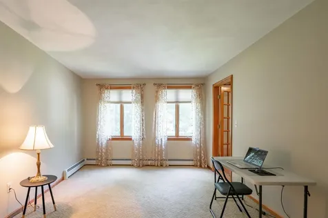 7 Golden Oaks Drive Salem NH 03079