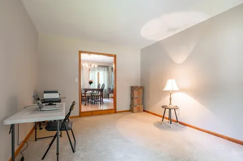 7 Golden Oaks Drive Salem NH 03079