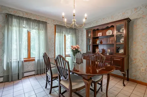 7 Golden Oaks Drive Salem NH 03079