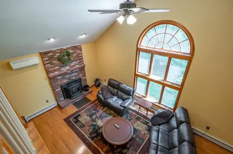 7 Golden Oaks Drive Salem NH 03079