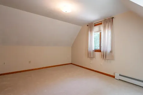 7 Golden Oaks Drive Salem NH 03079