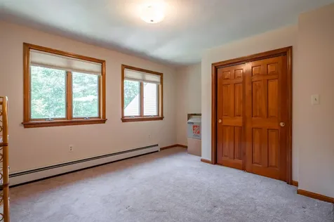 7 Golden Oaks Drive Salem NH 03079