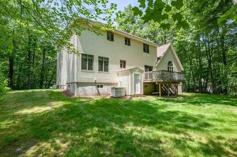 7 Golden Oaks Drive Salem NH 03079