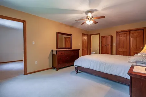 7 Golden Oaks Drive Salem NH 03079