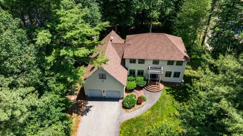 7 Golden Oaks Drive Salem NH 03079