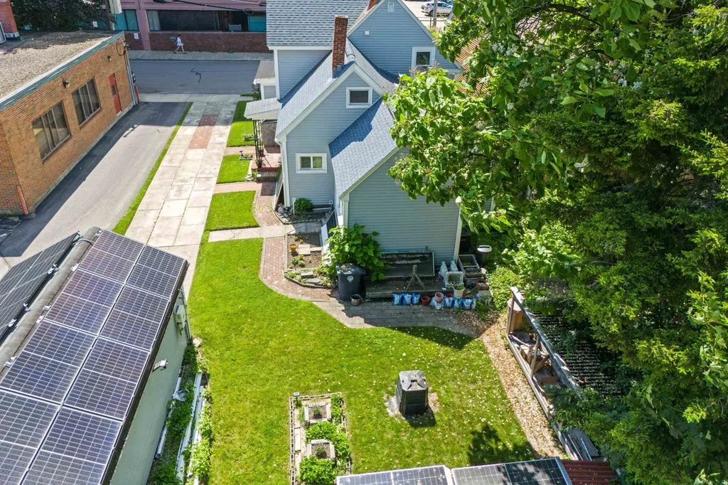 14 Cottage Street Nashua NH 03060